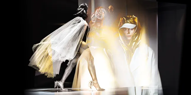 Bertabur Selebriti dan Desainer Dunia, Bakal Sekeren Apa Bata Fashion Weekend 2019?