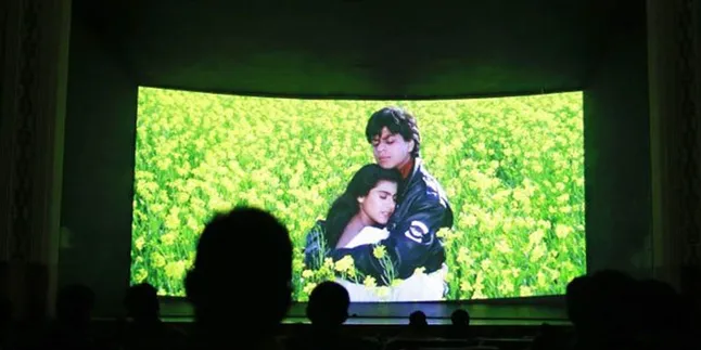 Bertahan 20 Tahun di Bioskop, 'DDLJ' Akhirnya Turun Layar Bertahan 20 Tahun di Bioskop, 'DDLJ' Akhirnya Turun Layar