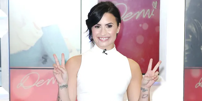 Bertahun-Tahun Idap Bipolar Disorder, Ini Curhatan Demi Lovato Bertahun-Tahun Idap Bipolar Disorder, Ini Curhatan Demi Lovato