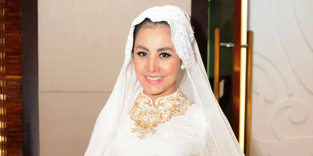 Betah Sendiri, Ini Syarat Buat Calon Pendamping Cici Faramida Betah Sendiri, Ini Syarat Buat Calon Pendamping Cici Faramida