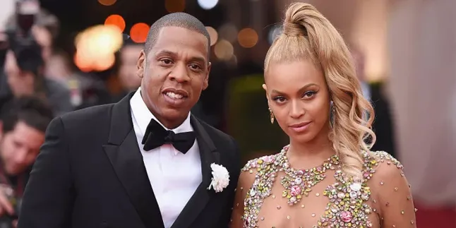 Beyonce & Jay Z Asyik Dinner Romantis Tanpa Bayi Kembarnya