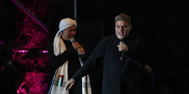 Hadad Alwi dan Opick Sulap Synchronize Fest Jadi Lautan Salawat & Doa untuk Palestina