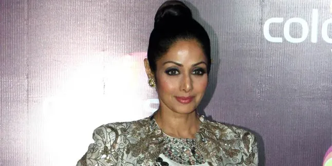 Bibir Nampak Lebih Berisi, Sridevi Lakukan Operasi Plastik? Bibir Nampak Lebih Berisi, Sridevi Lakukan Operasi Plastik?