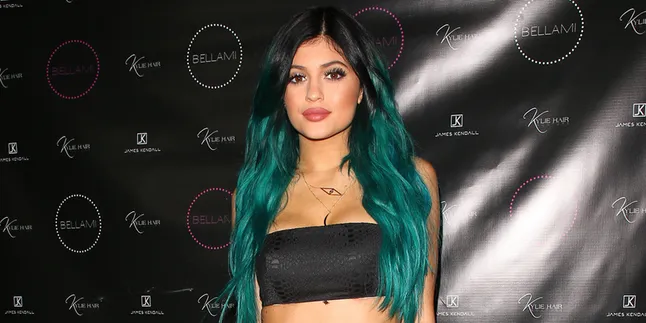 Bibir Seksinya Dihujat Publik, Kylie Jenner Mulai Muak