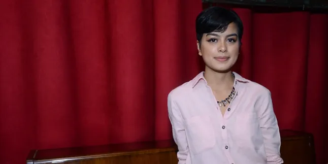 Bikin Album Baru, Orangtua Eva Celia Jadi Teman Diskusi