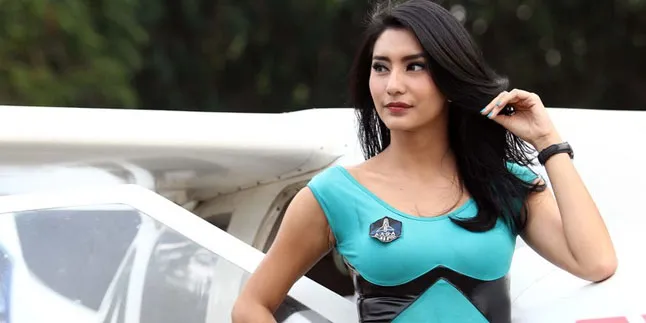 Bikin Gagal Fokus, Tyas Mirasih Pakai Bikini Pamer Belahan Dada Bikin Gagal Fokus, Tyas Mirasih Pakai Bikini Pamer Belahan Dada