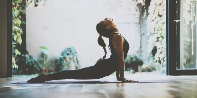 Bikin Gaya Yoga Sekece Selebriti, Siapkan 5 Items Penting Ini Bikin Gaya Yoga Sekece Selebriti, Siapkan 5 Items Penting Ini