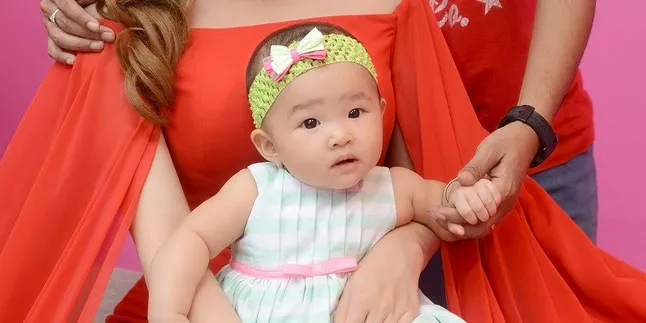 Bikin Gemas! Saat Thalia Putri Onsu Makan Wortel Tanpa Disuapi Bikin Gemas! Saat Thalia Putri Onsu Makan Wortel Tanpa Disuapi