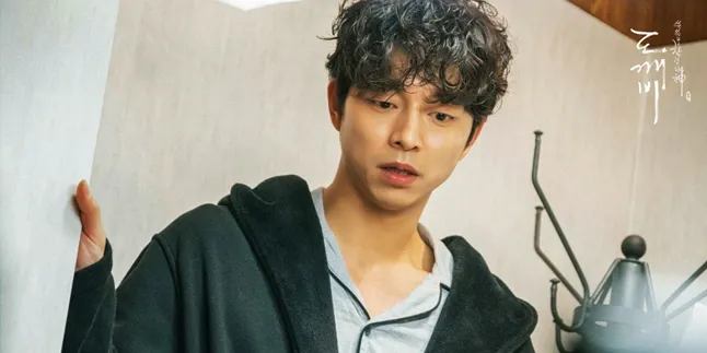 Bikin Gemes! Kedipkan Mata ke Fans, Gong Yoo Malah Salah Tingkah Bikin Gemes! Kedipkan Mata ke Fans, Gong Yoo Malah Salah Tingkah