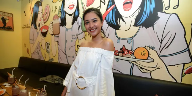 Bikin Kafe, Mikha Tambayong Ingin Mandiri Di Usianya Yang Ke-23 Tahun