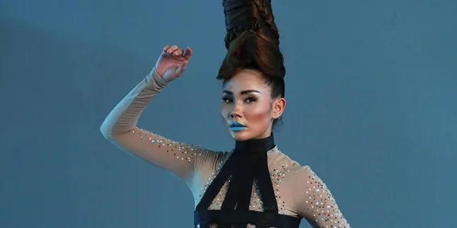 Bikin Lagu Baru, Cheverly Akan Rilis Di Amerika Serikat