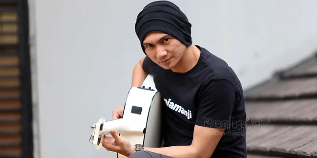 Bikin Lagu Hingga Side Project, Bukti Aktualisasi Diri Manji