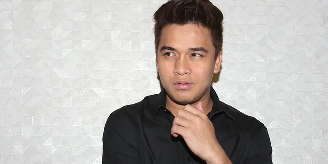 Bikin Lagu 'Pantun Cinta,' Billy Syahputra Bocorkan Liriknya Bikin Lagu 'Pantun Cinta,' Billy Syahputra Bocorkan Liriknya
