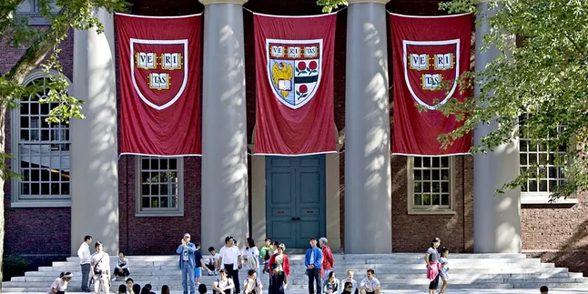 Bikin Meme di Internet, Harvard Cabut Penerimaan Mahasiswa Ini
