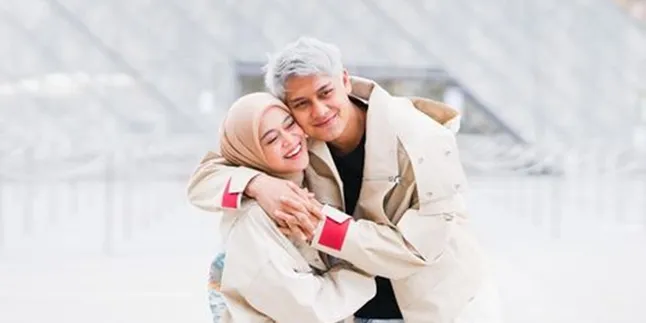 Bikin Netizen Terkejut, Lesti Tiba-Tiba Nyanyi Lagu Shopee COD di Acara Ulang Tahun Billar Bikin Netizen Terkejut, Lesti Tiba-Tiba Nyanyi Lagu Shopee COD di Acara Ulang Tahun Billar