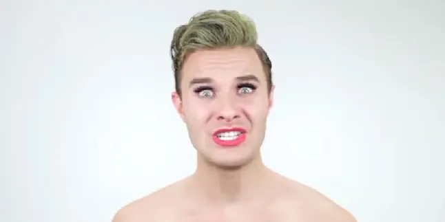 Bikin Ngakak, Pria Ini Parodikan 'Wrecking Ball' Miley Cyrus Bikin Ngakak, Pria Ini Parodikan 'Wrecking Ball' Miley Cyrus