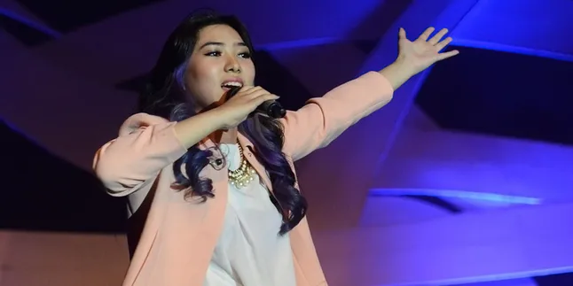 Bikin Penasaran, Isyana Sarasvati Sebar Teaser Klip 'Mimpi'