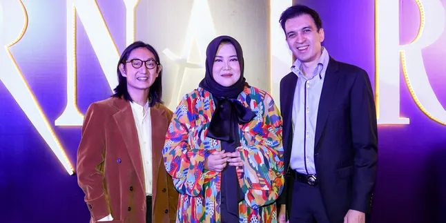 Bikin Serial Horor Anak 'JURNAL RISA', Sutradara Awi Suryadi Dapat 'Peringatan' Dari Hantu Peter Bikin Serial Horor Anak 'JURNAL RISA', Sutradara Awi Suryadi Dapat 'Peringatan' Dari Hantu Peter