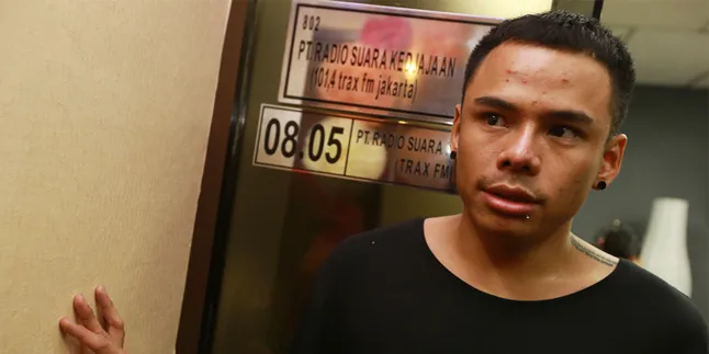 Bikin Tato, Teza Sumendra Sempat Dilarang Mama Bikin Tato, Teza Sumendra Sempat Dilarang Mama