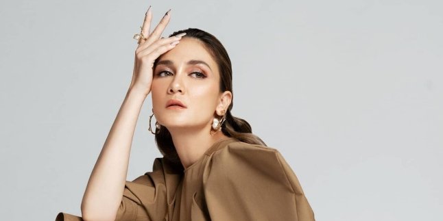 Making Clarification Video, Luna Maya Candidly States She Feels Comfortable with Younger Men