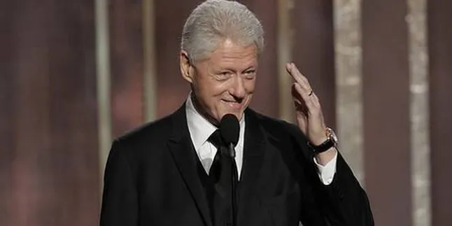 Bill Clinton Kejutkan Acara Golden Globe 2013