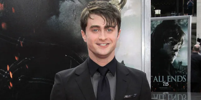 Bintangi Film Horor, Daniel Radcliffe Panjangkan Rambut Bintangi Film Horor, Daniel Radcliffe Panjangkan Rambut