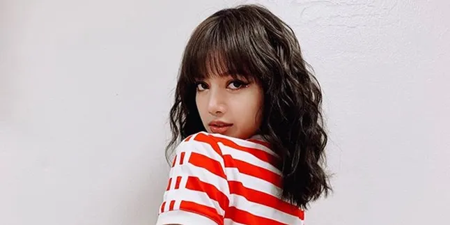 Bintangi Iklan Mobile Game, Lisa BLACKPINK Pamer Pesona Manis Rasa Pacar! Bintangi Iklan Mobile Game, Lisa BLACKPINK Pamer Pesona Manis Rasa Pacar!