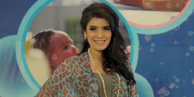 Bisa Kerja Bareng Anak, Ini Perasaan Carissa Putri