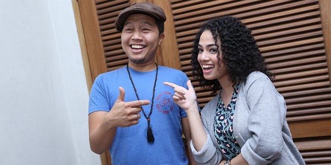 Bisa Kolaborasi Bareng Sandhy Sondoro, Ini Perasaan Wizzy