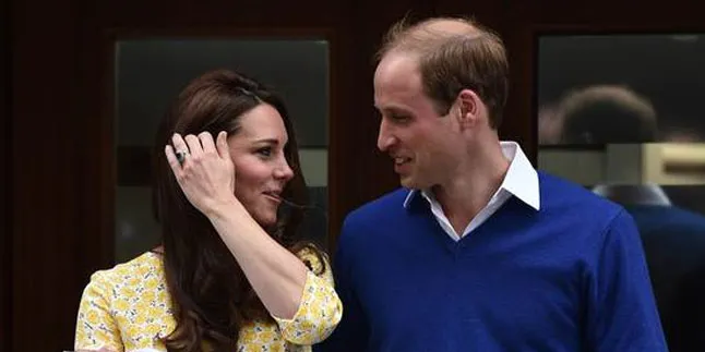 Bisik-Bisik - Pelukan, Kate Middleton & Pangeran William Mesra