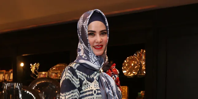 Bisnis Hijab, Angel Lelga Sukses Tembus Brunei & Singapura