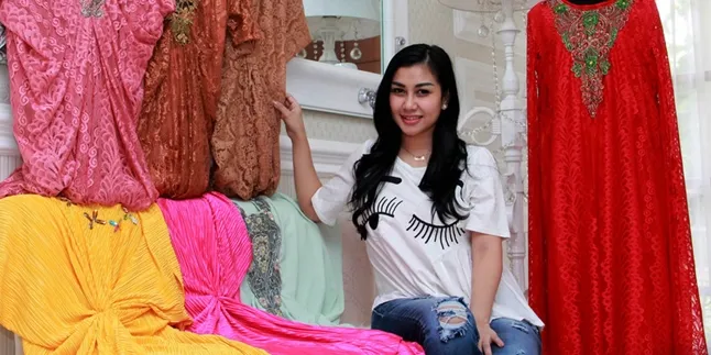 Bisnis Kaftan, Nisya Ahmad Minta Bantuan Syahnaz Untuk Promosi Bisnis Kaftan, Nisya Ahmad Minta Bantuan Syahnaz Untuk Promosi