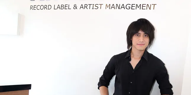 Bisnis Valuta Asing, Kevin Aprilio Pernah Rugi Miliaran Bisnis Valuta Asing, Kevin Aprilio Pernah Rugi Miliaran