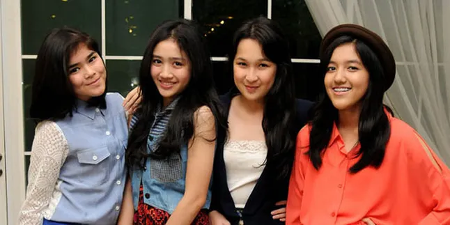 Blink Syuting 'Putih Abu-Abu' ke Korea