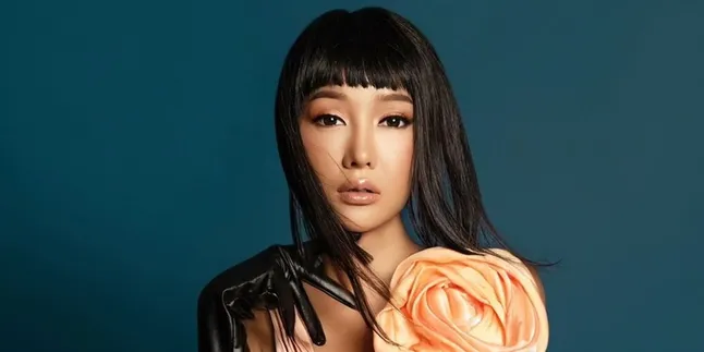 Bolak Balik Operasi, Lucinta Luna Blak-Blakan: Seluruh Dunia Tahu Aku Artis Internasional Jadi Di-endorse Bolak Balik Operasi, Lucinta Luna Blak-Blakan: Seluruh Dunia Tahu Aku Artis Internasional Jadi Di-endorse