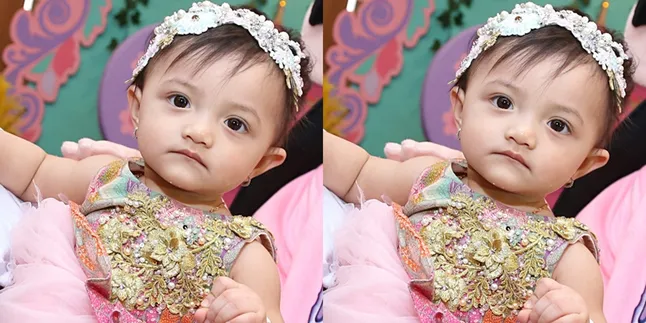 Boleh Makan Apapun, Baby Arsy Asyik Ngemil Kue Boleh Makan Apapun, Baby Arsy Asyik Ngemil Kue