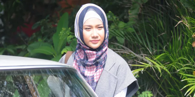 Bom Sarinah Meledak, BCL Sedang Syuting & Panik Hubungi Keluarga Bom Sarinah Meledak, BCL Sedang Syuting & Panik Hubungi Keluarga