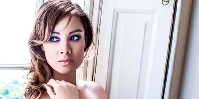 Bond Girl Berenice Marlohe Ingin Perankan Joker