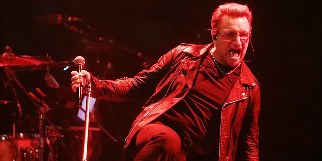 Bono U2 Siap Lanjutkan Sisa Tour Setelah Suaranya Sempat Hilang Bono U2 Siap Lanjutkan Sisa Tour Setelah Suaranya Sempat Hilang