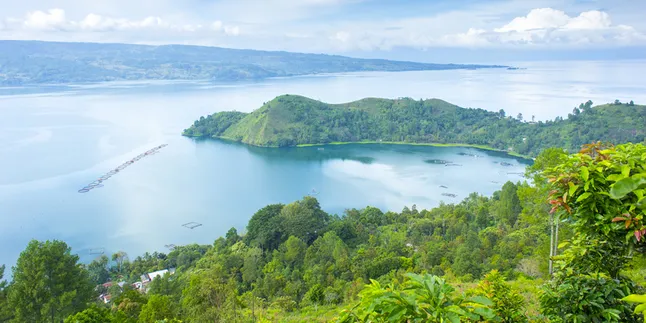Borobudur, Danau Toba, dan Destinasi Keren Lainnya yang Memikat Malaysia