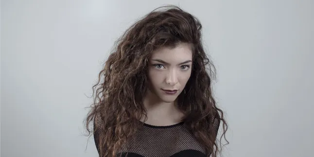 Boyband Blue, Cinta Pertama Lorde Akan Musik Boyband Blue, Cinta Pertama Lorde Akan Musik