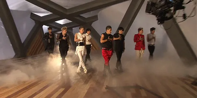 Boyband ZE:A Rilis Video Behind the Scene MV 'Phoenix'