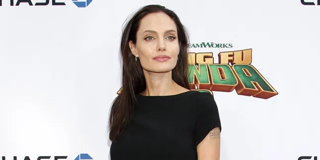 Brad Pitt Ultah, Ini Yang Dilakukan Angelina Jolie & Shiloh Brad Pitt Ultah, Ini Yang Dilakukan Angelina Jolie & Shiloh