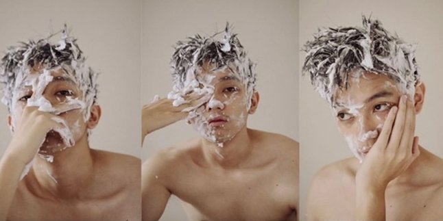 Brandon Salim Uploads Photo of Shampooing and Bare Chest, Netizens: So Cute