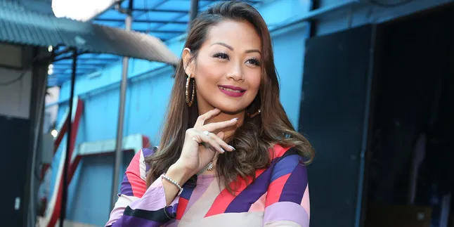 Bravo! Clothing Line Indah Kalalo Mampu Tembus Pasar New York Bravo! Clothing Line Indah Kalalo Mampu Tembus Pasar New York