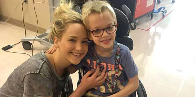 Break Syuting 'X-MEN', Jennifer Lawrence Lakukan Aksi Mulia Ini Break Syuting 'X-MEN', Jennifer Lawrence Lakukan Aksi Mulia Ini