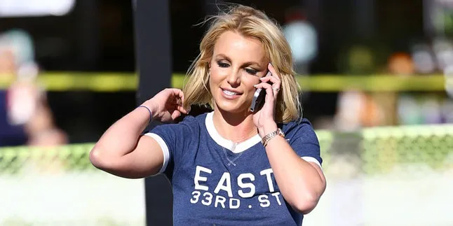 Britney Spears Mupeng Jadi Pengasuh Anak Brad Pitt, Serius?