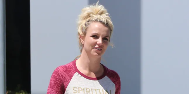 Britney Spears Tantang Katy Perry Untuk Ketawa Seperti Ini