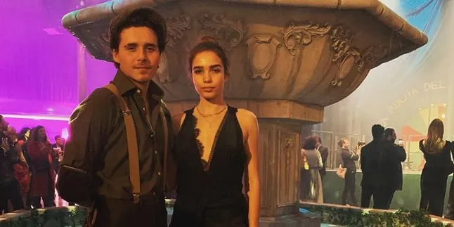 Brooklyn Beckham & Hana Cross Bertengkar Hebat di Pinggir Jalan, Sampai Nangis!