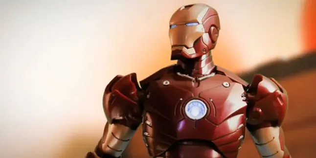 Bruce Lee vs Iron Man, Siapa Yang Lebih Jago?